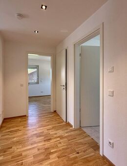 Wunderschöne 3-Zimmer-Wohnung mit Südausrichtung und großem Balkon - Traunstein