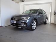 VW Tiguan, 2.0 TDI Elegance MatrixLE, Jahr 2021 - Arnsberg