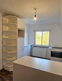 Großzügige Dachgeschosswohnung (4 Zimmer) in Siedenburg zu vermieten! WG geeignet! - Siedenburg