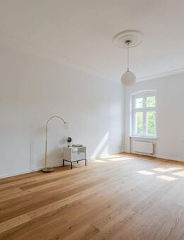 Stilvolle 2-Zimmer-Altbauwohnung mit klassischer Berliner Eleganz - Berlin