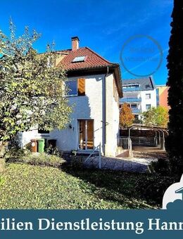 Charmante DHH, 4,5 Zi., großer Garten, Carport ruhige rückwärtige Lage direkt am Römerkastell - Stuttgart