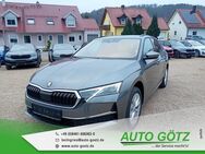 Skoda Octavia, Combi Selection VZE Digi elektr Heckkl vo hi LichtAssist SpurAssist Connect Sunset 4xEFH Ladeboden beheiz Frontscheibe Armlehne Metallic, Jahr 2022 - Beilngries