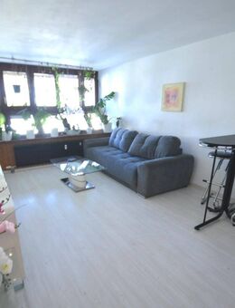 1,5 Zimmer-Wohnung mit moderner Einbauküche und TG-Box - Böblingen