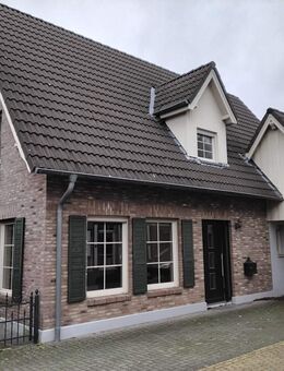 ***BÜSCHER IMMOBILIEN*** Charmantes Einfamilienhaus im Landhausstil mit großer Garage in begehrter Lage von Gronau-Epe - Gronau (Westfalen)