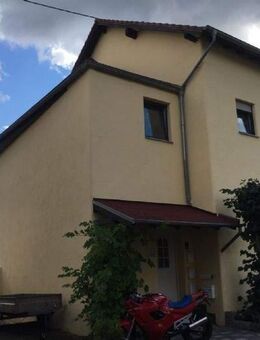 Wannemacher Immobilien **** Schöne 2,5 ZKB Wohnung in Illingen sehr zentral **** - Illingen (Saarland)