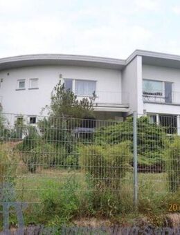 Zeitlos elegantes Villenanwesen im Bauhausstil - Saarbrücken