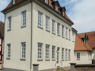 Kapitalanlage am Schloss: Solides Mehrfamilienhausensemble in Toplage von Hungen - Hungen