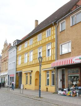 Stadthaus Mehrfamilienhaus mit Gewerbeteil - Kyritz