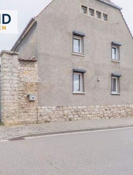 Geräumiges Einfamilienhaus mit Einliegerwohnung - Gröningen