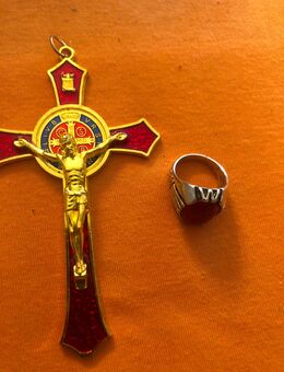 Kreuz und Ring zu verschenken in Dresden oder Versand - Dresden