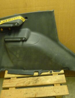 MR951633HA Seitenwandverkleidung links unten Mitsubishi Colt Z30 - Hannover Vahrenwald-List