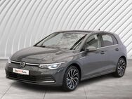 VW Golf, 1.5 VIII eTSI STYLE, Jahr 2023 - Unterschleißheim