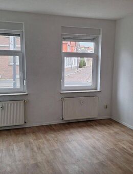 Ideal für Singles: Helle 1-Zimmer-Wohnung in Bitterfeld-Wolfen - Bitterfeld-Wolfen