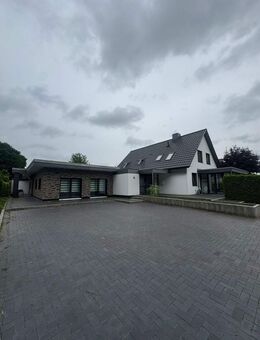 Traumhaftes Wohnensemble - Modernes Einfamilienhaus mit Neubau-Bungalow flexibel nutzbar - Elmshorn