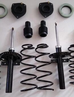 Fahrwerk Serienfahrwerk Renault Megane 2 + Scenic 2 JM Federn Stoßdämpfer Domlager Staubschutz neu - Großbeeren