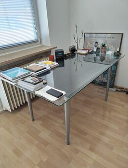 Glasplatte mit Tisch - München