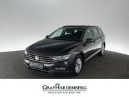 VW Passat Variant, 1.5 TSI Business, Jahr 2023 - Aach (Baden-Württemberg)