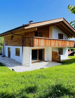 Neuwertiges Landhaus in idyllischer Lage - Krün