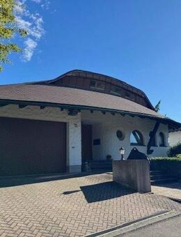 Charmante Dachgeschosswohnung mit Wohlfühlambiente und sonnigem Balkon in Dornstadt - Dornstadt