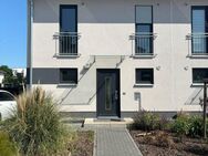 Platz für die ganze Familie - moderne Doppelhaushälfte mit wunderschönem Garten - Magdeburg