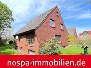 Renovierungsbedürftiges Einfamilienhaus mit großem Grundstück in TOP Lage in Wyk auf Föhr - Wyk (Föhr)