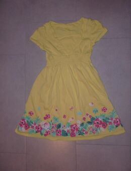 Mädchenkleid / Longshirt zu verkaufen *Größe 146/152* - Walsrode