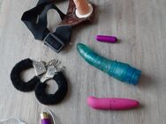 Fetisch benutztes ekeliges Körperflüssigkeit aus BadMüll Finger-Fußnägel, gebr. Didos Vibratoren - Northeim