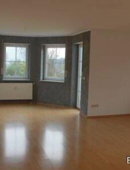 Gemütliche 3,5-Zimmerwohnung mit Terrasse sucht Mieter mittleren Alters! - Naumburg