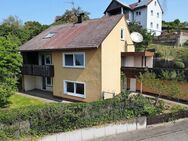 Ein-/Mehrfamilienhaus mit Garage und Garten - Absberg