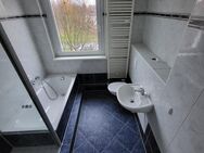 4-RW - Perfekt für Familie oder Studenten-WG - Balkon - Aufzug - Bad mit Dusche -ab sofort! - Magdeburg