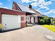 Stilvoll modernisierte Doppelhaushälfte mit PV-Anlage, Garten und Terrasse in Traumlage - Gütersloh