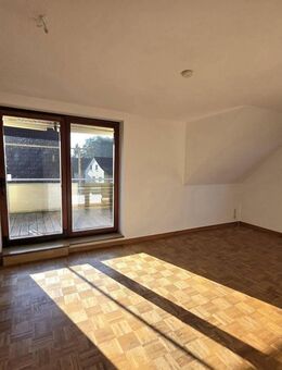 Ruhiges Zweifamilienhaus in Rötgesbüttel mit großem Garten - Rötgesbüttel