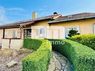 Teilsaniertes Ein - Zweifamilienhaus + Nutzflächen mit Anbau in Traumlage mit Panoramablick - Zierenberg