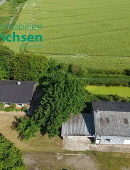 Modernisiertes Wohnhaus mit Nebengebäude im Außenbereich von Niebüll - Niebüll