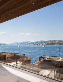 Rückzug mit Stil: Panorama-Balkon, Wellnessbereich & Meerzugang in Palatium Solis in Trogir erleben - Dachau