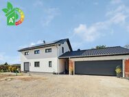 Neuwertiges Einfamilienhaus mit Doppelgarage, hochwertiger Ausstattung und Garten in Weiltingen - Weiltingen