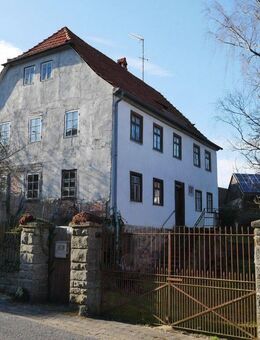 Wohnhaus mit Nebengebäuden in Fachwerkbauweise, Hof und Garten - Wartmannsroth