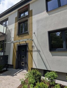 Nur mit WBS für 2 Personen - Modernisierte 2,5 Zimmer Dachgeschosswohnung mit Balkon - Lüdenscheid