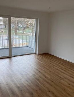 3 Raum-Wohnung mit Balkon u. Hauswirtschaftsraum - Jena