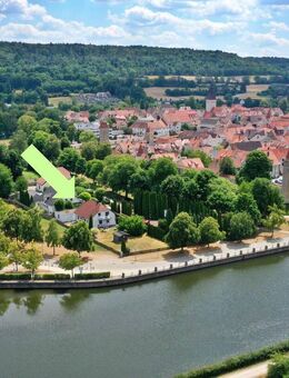 Unverbaubares Einfamilienhaus mit Doppelgarage in einmaliger Lage direkt am Main-Donau-Kanal - Berching