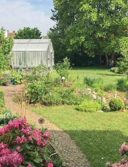 Sofort bezugsfrei mit maximaler Privatsphäre! Ruhig gelegenes Architektenhaus mit 2 Wohneinheiten! - München