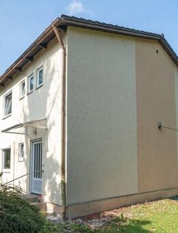 Familiendomizil! Reiheneckhaus mit großem Garten - Haar