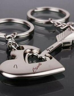 Liebes Schlüsselanhänger für Paare I Love You Geschenkidee Herz Pfeil 2 Teilig 8,90€* - Villingen-Schwenningen