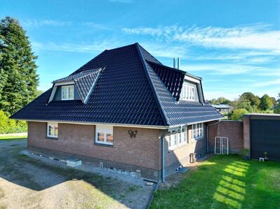 Großes,renoviertes EFH mit 230 m² Wohnfläche (+ Vollkeller) in sehr schöner, naturnaher Wohnlage (Sackgasse) von Sankt Michaelisdonn