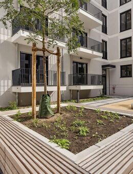 Elegantes Wohnen: 2-Zimmer-Wohnung mit moderner Einbauküche und Balkon - Berlin