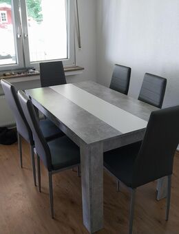 Esstisch mit Stühlen - Hilden