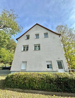 ==Eigentumswohnung mit Garage & seperatem Eingang== - Schmölln