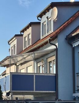 Rundum sorglos Paket für Ihre Familie: 3 Bäder, 8 Räume, Terrasse, Balkon, Garage, neue Heizung und Einbauküche - Nürnberg