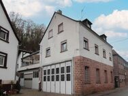 Wohnglück schaffen in Frankeneck: EFH mit tollem Ausblick und vermieteter Werkstatt - Frankeneck