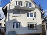 Helle 2,5-Zimmer Dachgeschosswohnung mit Balkon in S-Vaihingen - Stuttgart
